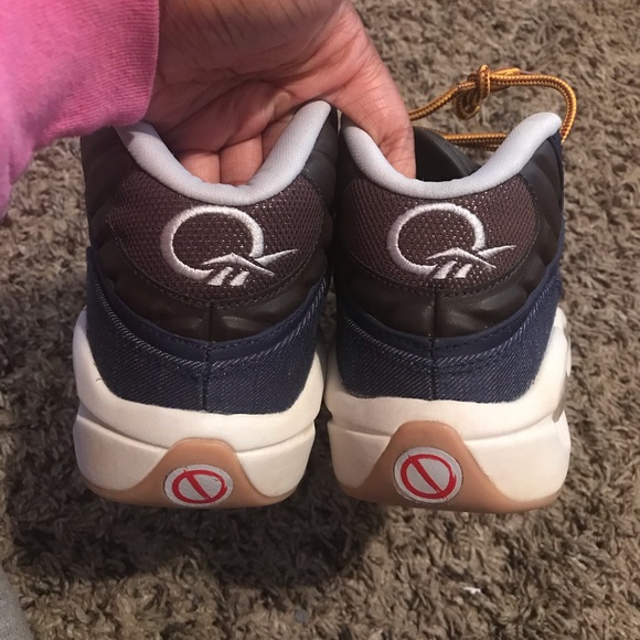 Boys Reebok’s - Picture 3 of 3